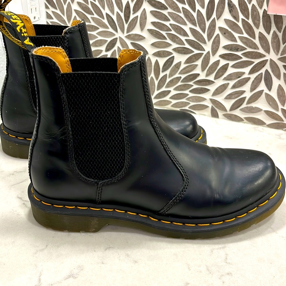 Dr. Martens Black Chelsea Boot Women Size 9